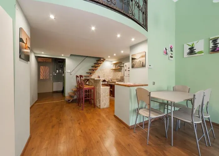 Main Street Apartment / Heart Of Bp